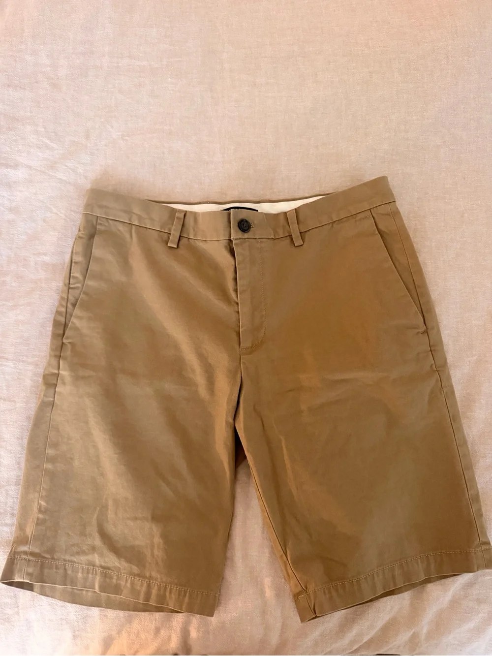 Banana Republic Tan Flat-Front Men’s Shorts